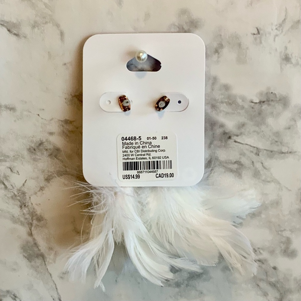 Claire's White Feather Drop Earrings - Picture 3 of 3